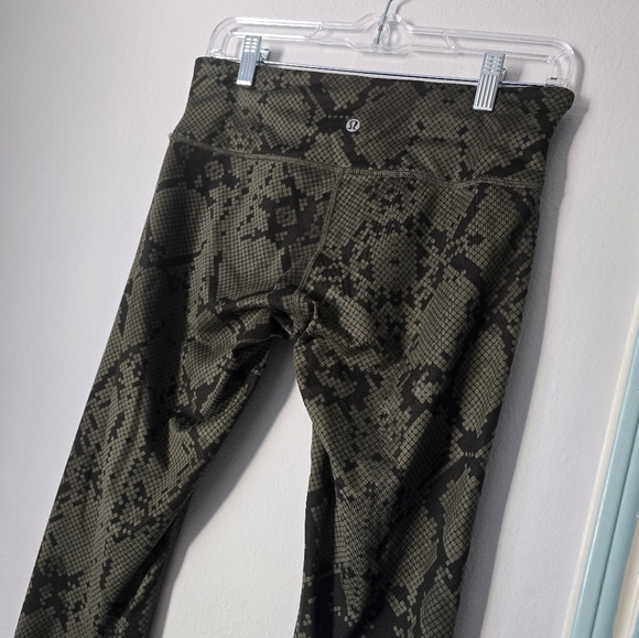 Lululemon Legging Wunder Under Crop Il FulOn Luon Ziggy Snake Green Size 8 - Picture 12 of 12